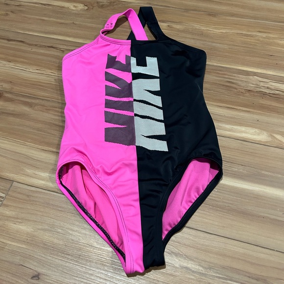 Nike Duo Colored One Piece Swimsuit Size Medium - Picture 1 of 3